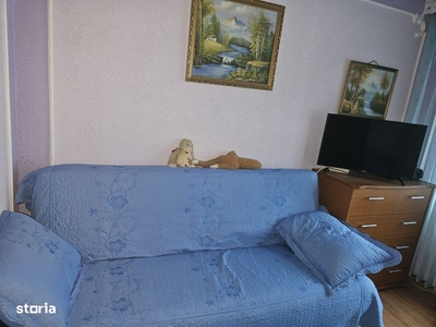 Inchiriez apartament 3 camere,