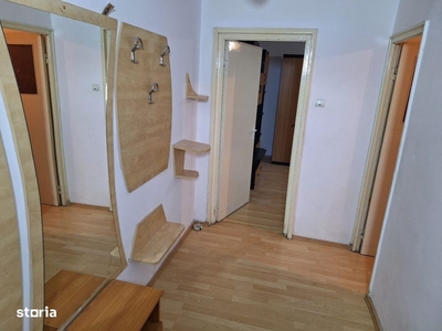 Inchiriez apartament cu 2 camere cititi anuntul