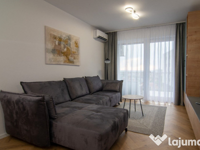 Inchiriez Apartament cu 3 camere in Prima Decebal cu parcare la subsol