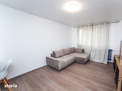 Penthouse, 121 mp, luminos si spatios in Fratelia, zona linistita