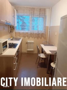 Apartament 3 camere decomandat la casa, zona Trei Stejari