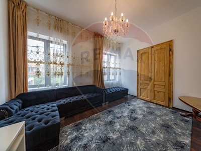 Apartament 2 camere inchiriere in casă vilă Arad, Central