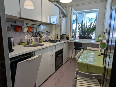 Apartament 2 camere Popesti Leordeni, zona noua Vand apartament si am tot a