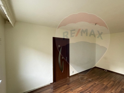 Apartament 2 camere vanzare in bloc de apartamente Maramures, Baia Mare, Traian