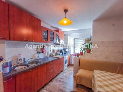 Apartament 3 camere in Deva, zona Liliacului, 65 mp, et. 4/4.