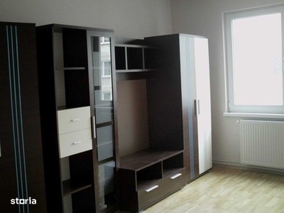 Apartament 3 camere, str Muncii