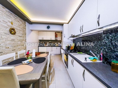 Apartament 4 camere LA CHEIE in Deva, zona Progresului, 77mp, etaj 3, decomandat...