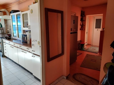 Apartament de vanzare cu 3 camere, etaj 10 , Bld Iuliu Maniu, Deva