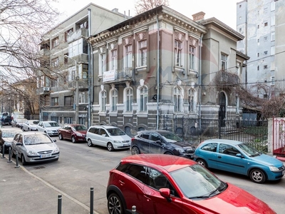 Casavila 15 camere vanzare in Bucuresti, Kogalniceanu