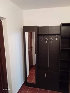 Apartament cu 2 camere, curte comuna - zona Central