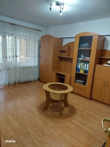 Apartament cu 4 camere - metrou Ștefan cel Mare