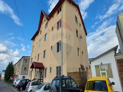 Apartament 2 camere vanzare in bloc de apartamente Sibiu, Cisnadie, Central
