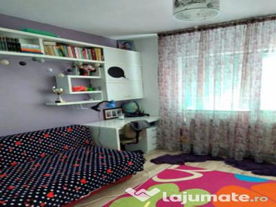 Apartament 3 camere decomandat - Podu Roș - bloc fără ris