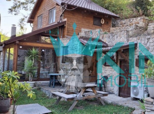 3 Camere | Cabana din piatra si lemn | Zona linistita