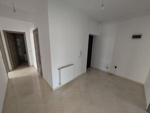 Apartament 3 camere 78 mp - 2 bai - Prel. Ghencea - Mutare acum