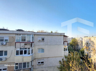 Apartament 3 camere decomandat 2 bai Bloc 1986 Apusului-str.