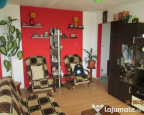 Apartament 4 camere semidecomandat, 10/10, în Drumul Tabere