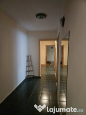 Apartament cu 3 camere, decomandat - bvd. Mihai Viteazu