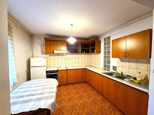 Apartament cu 3 camere