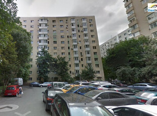 Apartament cu 4 camere în zona Victoriei-Titulescu