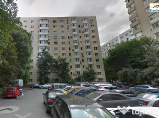 Apartament cu 4 camere în zona Victoriei-Titulescu