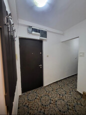 De vânzare apartament cu 3 camere/utilat/mobilat