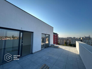 Penthouse 4 camere in bloc nou