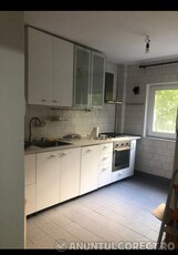 Vand apt 3 camere renovat bld Tineretului vizavi de parc