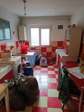 Apartament 2 camere et 2 zona Andrei Muresanu