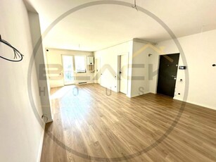 Apartament 2 camere, parcare, zona Vivo - Metro