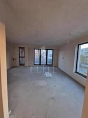 Apartament 3 camere in zona INTRE LACURI