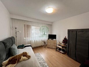 Apartament cu 2 camere, decomandat, etaj 1, Intre Lacuri