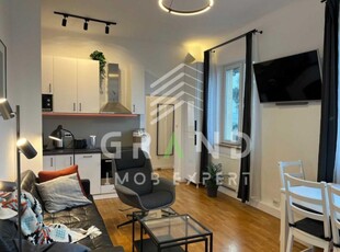 Apartament cu 3 camere, 63 mp, boxa subsol, zona Piata Muzeului!