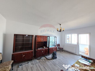 Apartament cu 3 camere de vânzare în zona Central