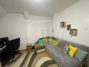 Apartament decomandat, etaj intermediar, zona Liviu Rebreanu.