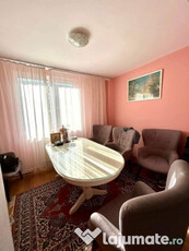 De vânzare apartament cu 3 camere, decomandat