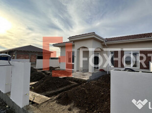 Duplex 4 camere pe parter, 87 mp, zona Mosnita Noua