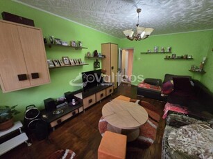 Resita, apartament 2 camere, 64 mp., etaj 3, Govandari, zona Micro IV